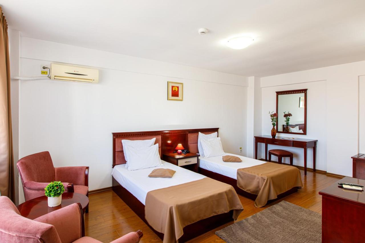 Lira Pacific Aparthotel Konstanca Kültér fotó